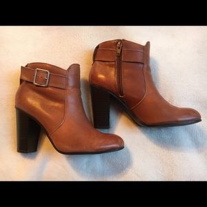 Liz Claiborne Booties